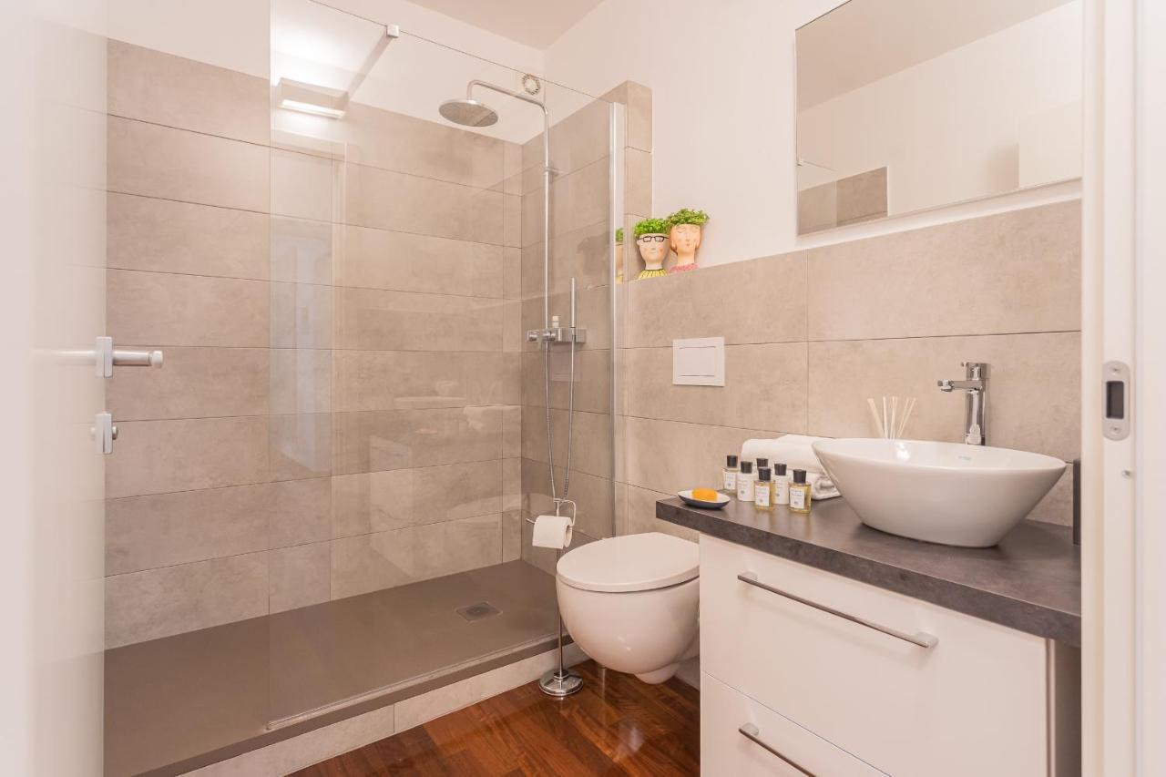 Lake Holiday Como By Rent All Комо Екстериор снимка